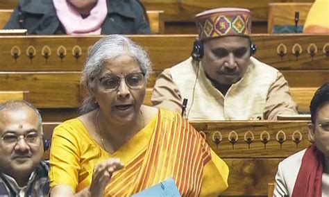 UPA put 'family first', left India in 'dire straits' in 2014: Sitharaman