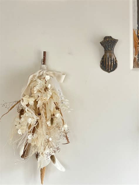 écru&beigeやさしいスワッグ | fleur blanche matricaria