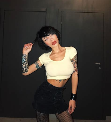 1,181 Me gusta, 12 comentarios - ALEXIS M ♠️ (@alex_mucci) en Instagram: ""Tu portami via Dalle ...