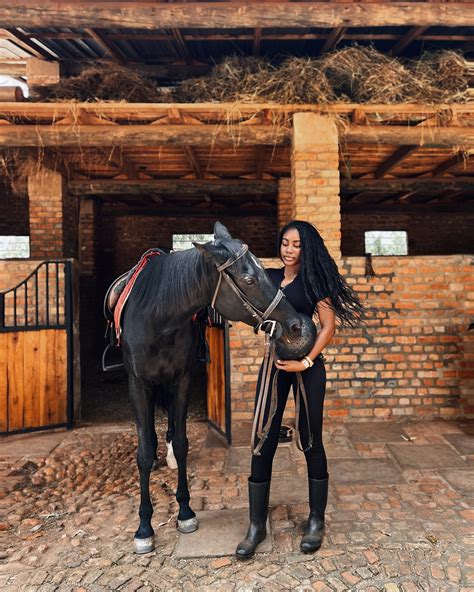 Pharm. Moyosoreoluwa💕💕 | Yh I’m pretty buh I’m loco @kryptstore 📸 ...