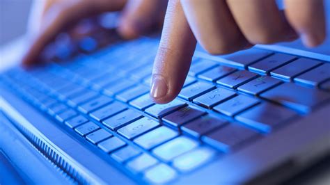 How to Add Page Numbers in Word 的图像结果