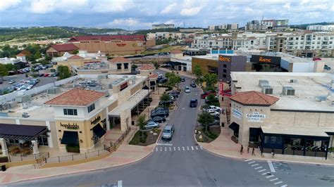The Rim has a patio dining directory to help customers decide where to eat