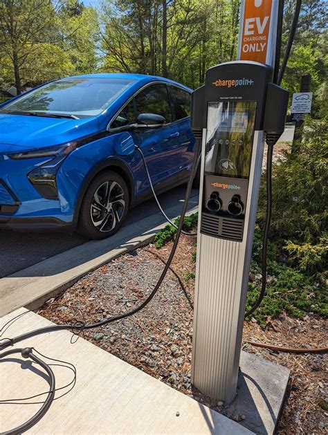 Carol Woods | Chapel Hill, NC | EV Station