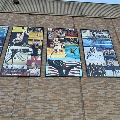 Building Wall Frame Signage 的图像结果