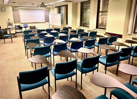 Emerson College: Admissions, Ranking, Acceptance Rate, Courses & Fees