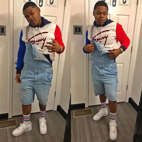 Buy black 90s outfit - In stock