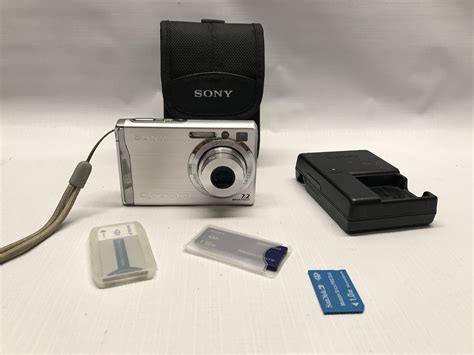 Amazon.com : Sony Cybershot DSCW80 7.2MP Digital Camera with 3x Optical ...
