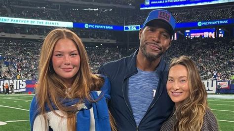 Michael Strahan's daughter Isabella, 20, offers update after brain ...