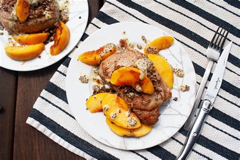 Peaches and Pork Chops – Recette Magazine