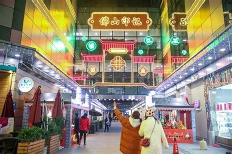佛山祖庙旁边的热门商场，与地铁站相通，很多游客都会过来逛街 - 每日头条