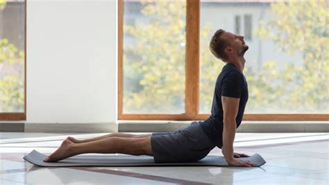 7 Yoga Asanas for Building Strength, Posture and Core Stability ...