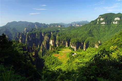 中国著名的旅游景点张家界石柱崖山日落湖南武陵源张家界山脉,中国高清图片下载-正版图片300029236-摄图网