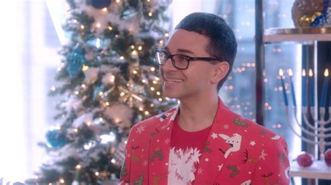 Watch Project Runway's Unconventional Materials Challenge Is Back ...