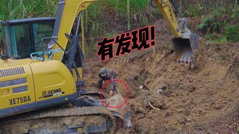 农村大哥用勾机挖笋，一铲子下去就有发现！不过这样挖够油钱吗【康康趣生活】 - YouTube