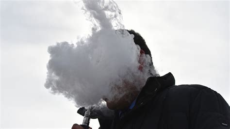 Exploding Electronic Cigarettes 的图像结果