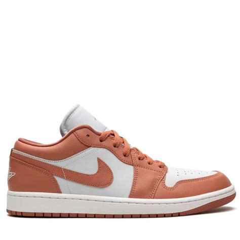 AIR JORDAN 1 LOW – High On Kicks