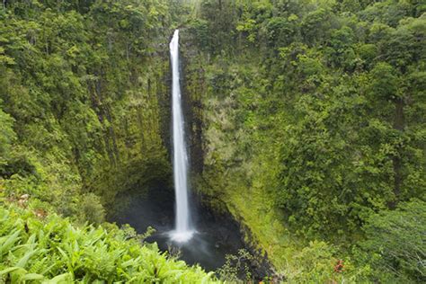 冒险与神秘 开启夏威夷岛的瀑布之旅_旅游_环球网