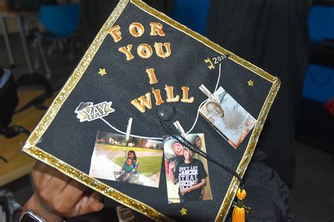 BLC Graduation 的图像结果