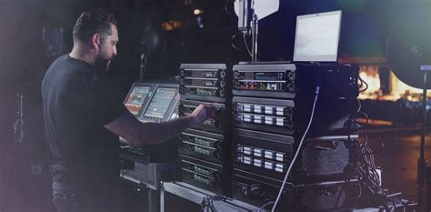 Shure In-Ear Monitoring System 的图像结果