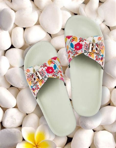 Ladies Sandals Supplier from delhi