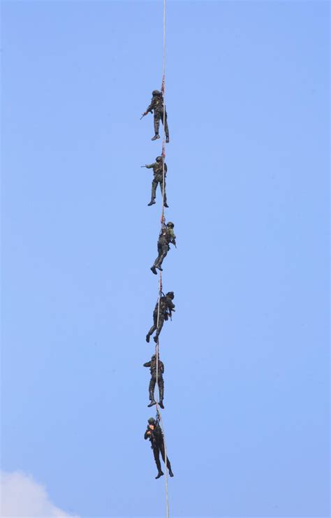 Navy Exercise 的图像结果