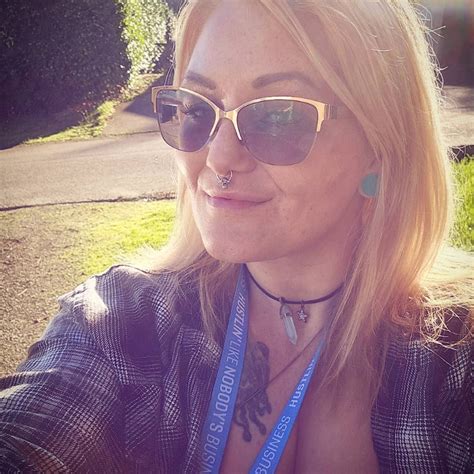 Kelly Herron - FERAL HUMANS