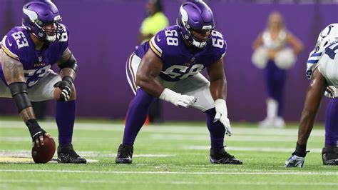 Former Ichabod Kyle Hinton signs contract with Vikings