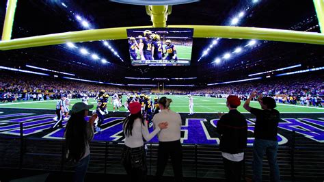 A Digital Screen Transformed Into Reality: The Cosm Experience // The ...