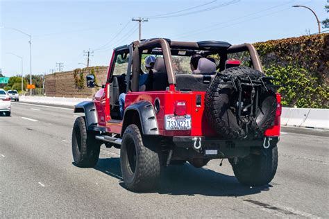What Is The Wobble On A Jeep? _ Jeep Death Wobble: What It Is and How ...