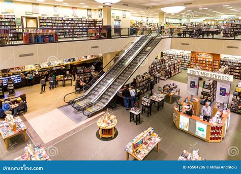 Barnes & Noble Canopy Sign, Logo, Bookstore Closeup Editorial Image ...