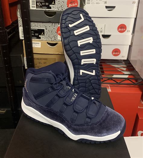 11 velvet shop jordans