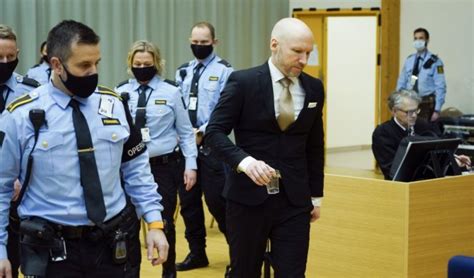 brejvik traži uslovnu slobodu - Informer.rs