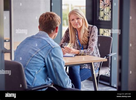 Interview Student 的图像结果