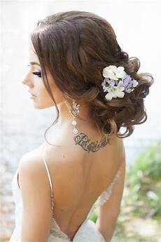 Wavy Hairstyles For Weddings by Wedding Hairstyles For A Gorgeous Wavy Look Modwedding Wavy Hairstyles For Weddings