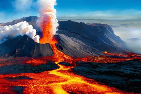 Earth’s Top 20 Meltdowns: The Biggest Volcanic Eruptions in History - RevisitingYesterday