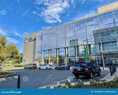 Kaiser Permanente Medical Offices in Southern California Editorial ...