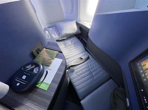 Mint-astic! Full Review: NEW jetBlue Mint Suite, Los Angeles to New ...