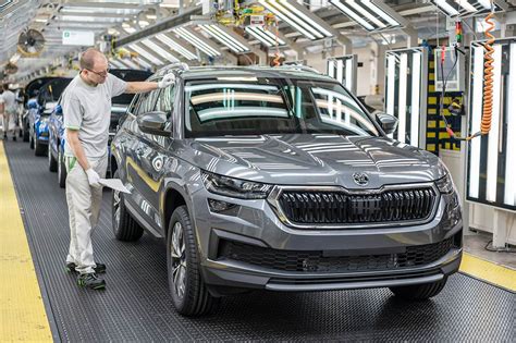 Skoda celebrates production milestones: 750,000th Kodiaq, 4m EA211 ...