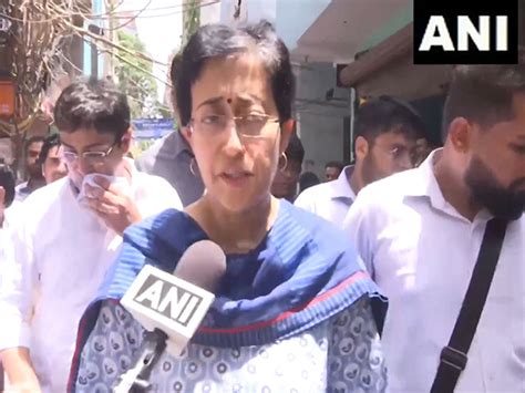 "Why are daughters not safe in Delhi despite BJP's four-engine govt ...