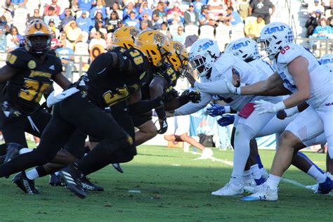 Football defeated 27-20 in homecoming game against Tennessee State – The Sentinel