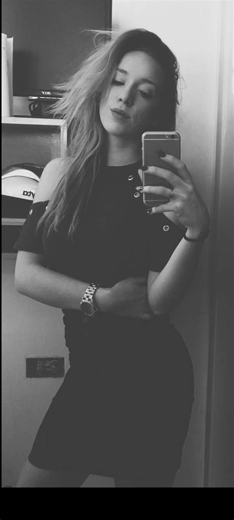 Για πάρα πολλά χύσιααα (Cat.von.k) : r/GreekCelebs