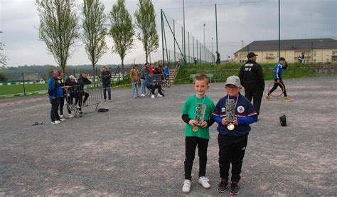 À seulement 8 ans, ces deux boulistes deviennent champions de la Manche ...