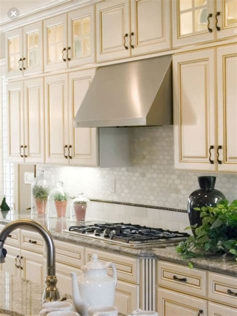 Antique Beige Kitchen Cabinets – Things In The Kitchen