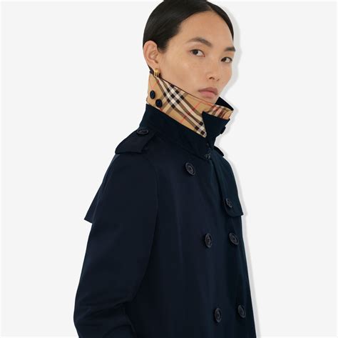 Short Kensington Heritage Trench Coat in Coal blue - Women, Cotton ...