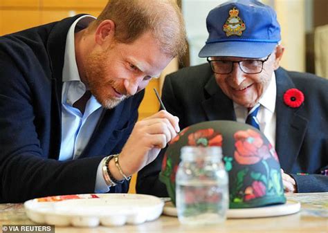 Touching scenes as Prince Harry meets some of Canada's oldest veterans ...