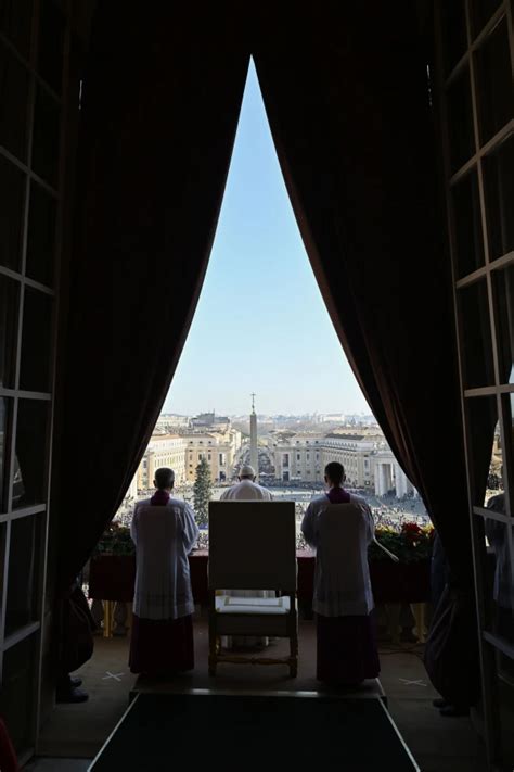 Full text: Pope Francis’ Christmas Urbi et Orbi blessing 2022 ...