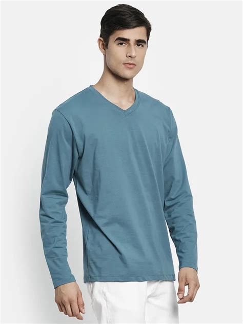 Men Blue V-Neck T-shirt