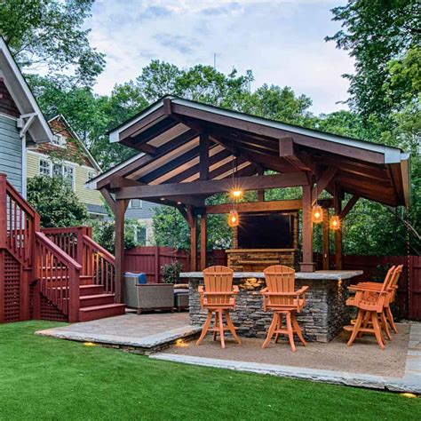 7 Practical Backyard Patio Landscaping Ideas for a Serene Outdoor Oasis