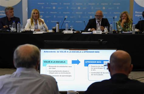 Se presentó el programa de tutorías para que estudiantes secundarios ...