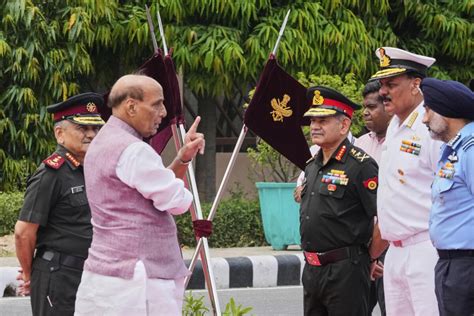 பிராந்திய ராணுவப் படையை களமிறக்க ராணுவத் தளபதிக்கு அதிகாரம்: மத்திய ...